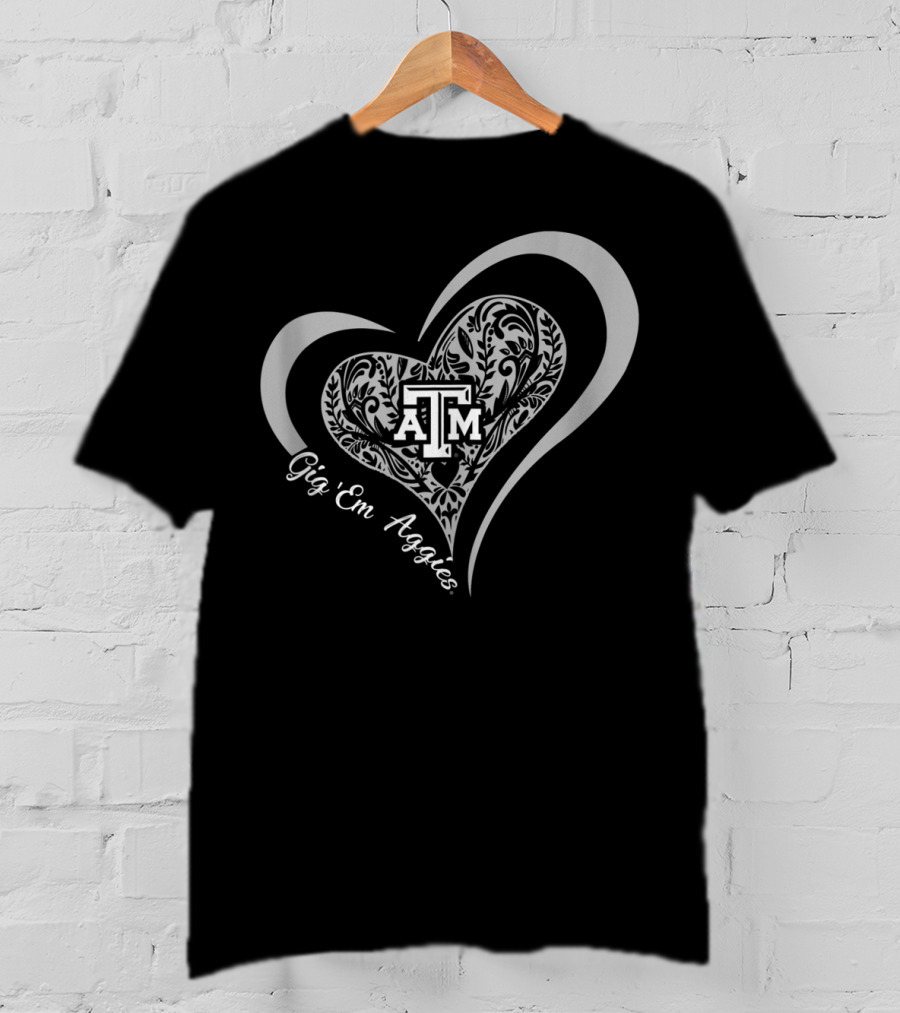 Gig 'Em Aggies Texas A&M Patterned Heart Graduation T-Shirt