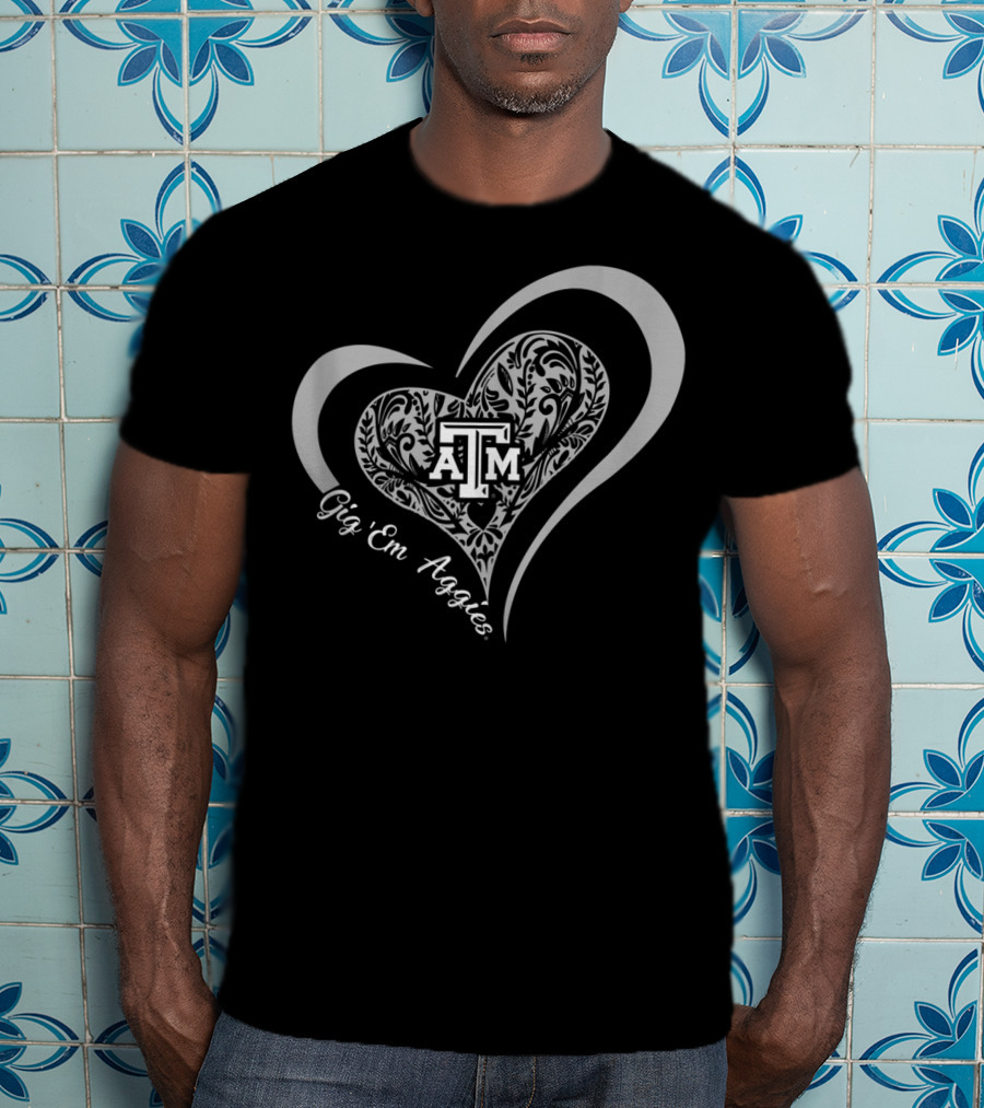 Gig 'Em Aggies Texas A&M Patterned Heart Graduation T-Shirt
