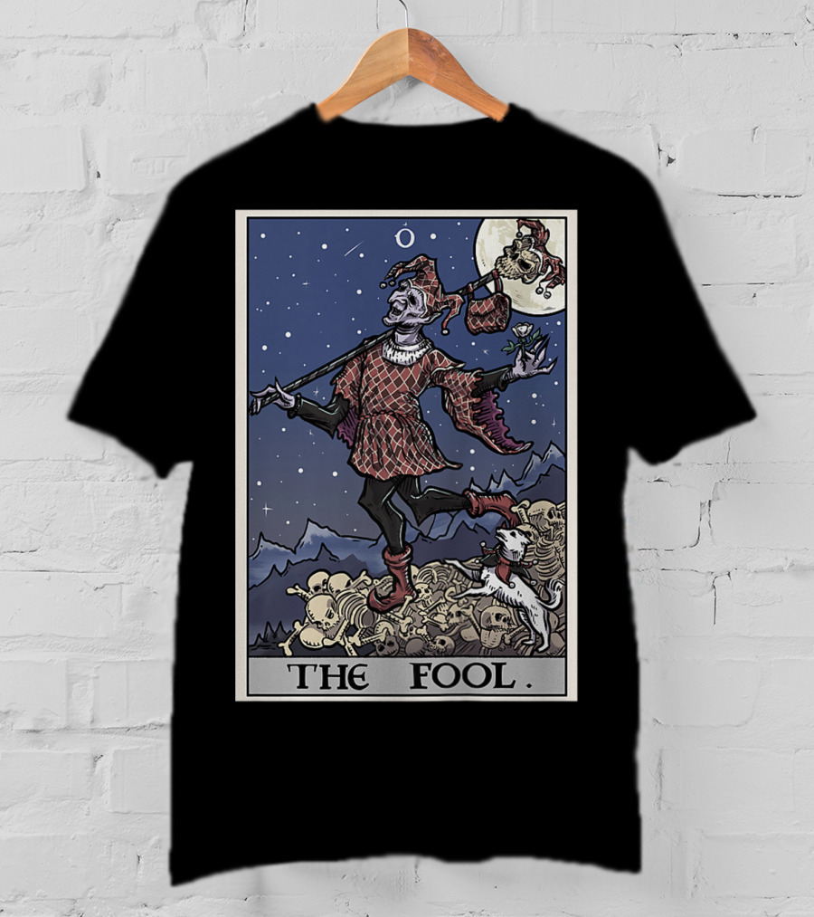 The Fool Tarot Card Gothic Halloween Jester On Skull Pile T-Shirt