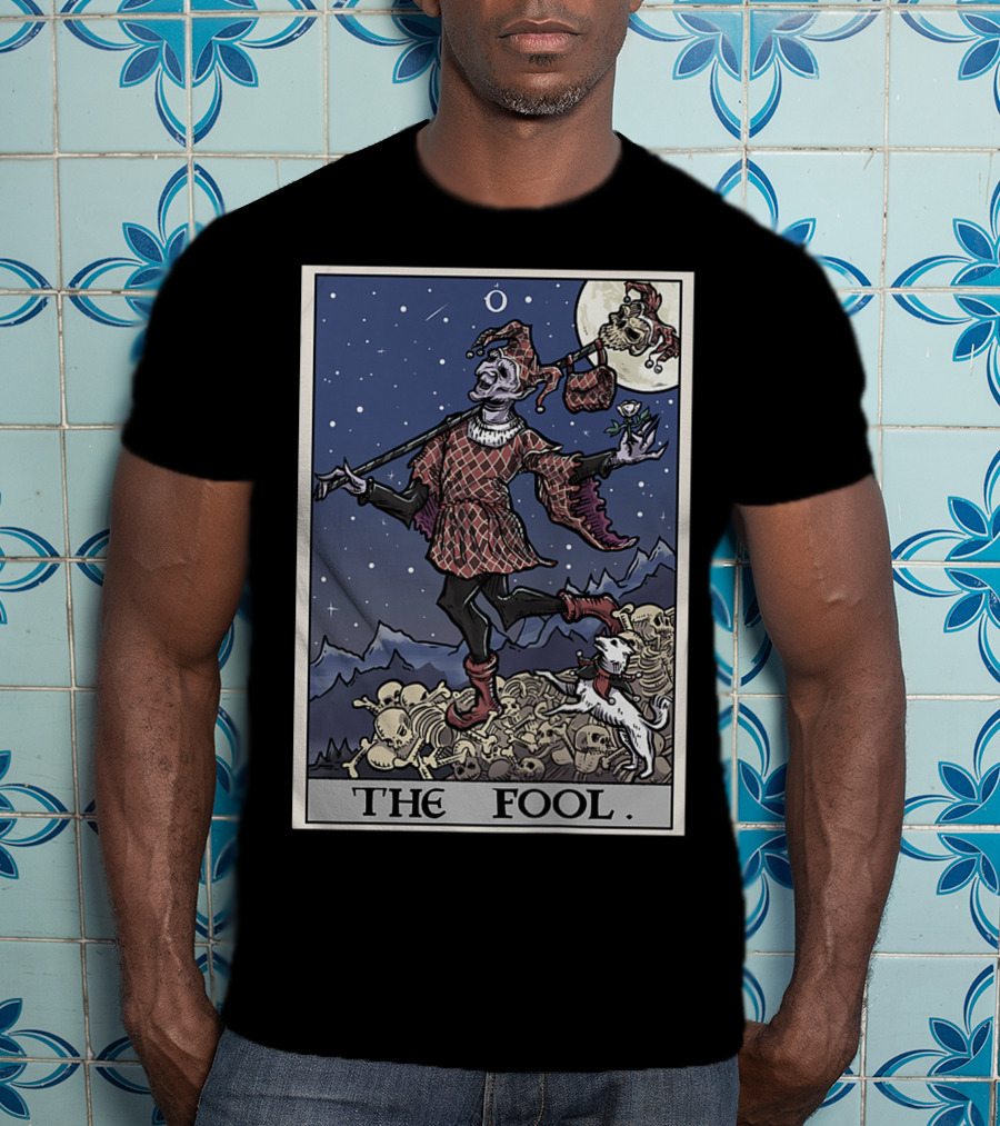 The Fool Tarot Card Gothic Halloween Jester On Skull Pile T-Shirt