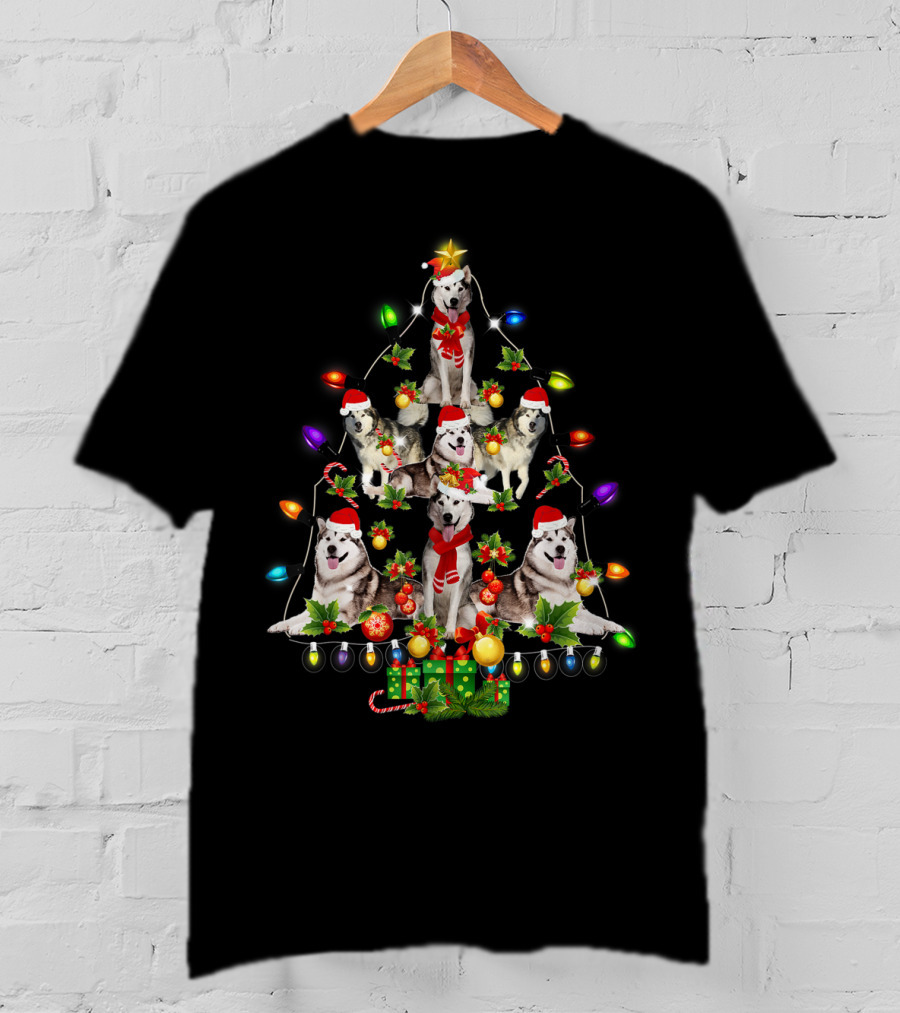 Alaskan Malamute Christmas Tree With Funny Dogs And Festive Lights T-Shirt