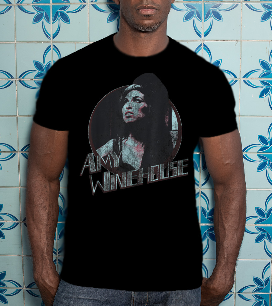 Amy Winehouse Vintage Circle T-Shirt