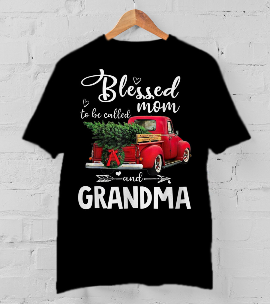 Blessed To Be Called Mom And Grandma Red Truck With Christmas Tree T-Shirt