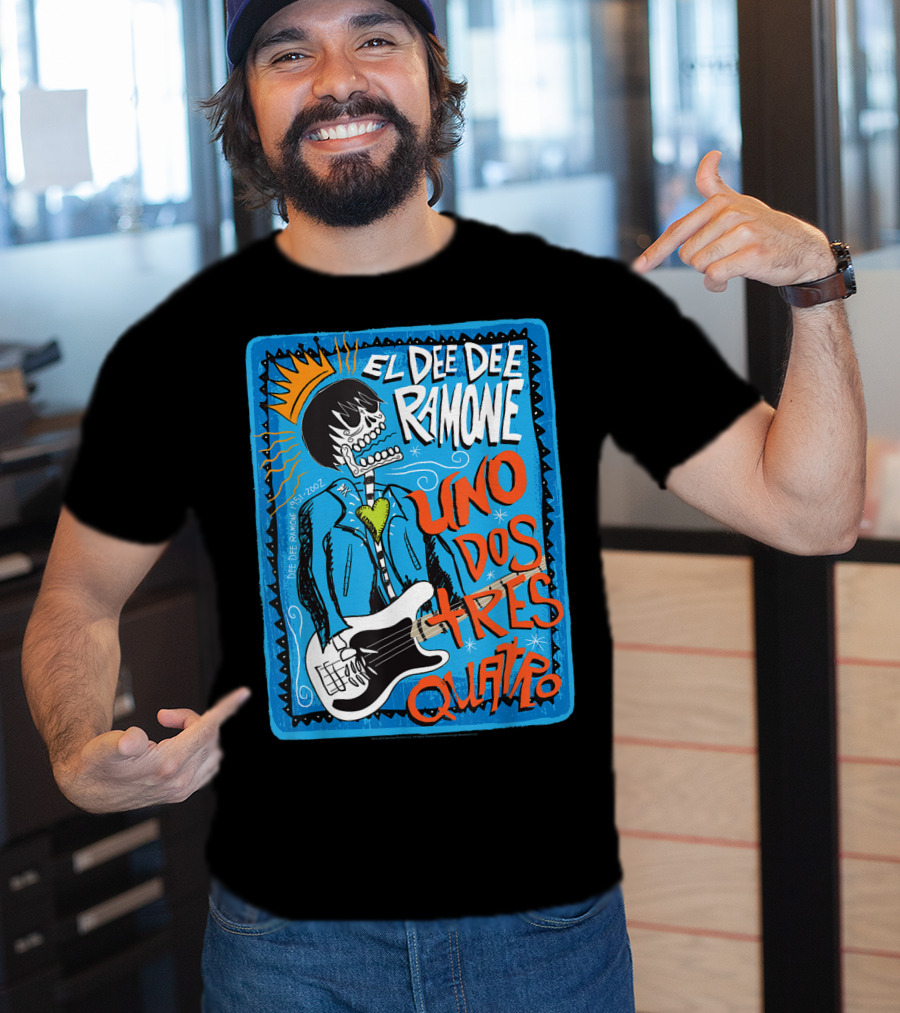 El Dee Dee Ramone Uno Dos Tres Quatro Skull Art With Crown And Heart Guitar T-Shirt