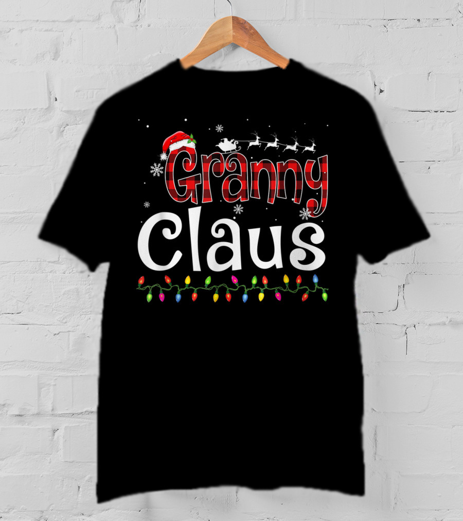 Granny Claus Santa Hat Reindeer Sleigh Christmas Lights Snowflakes T-Shirt