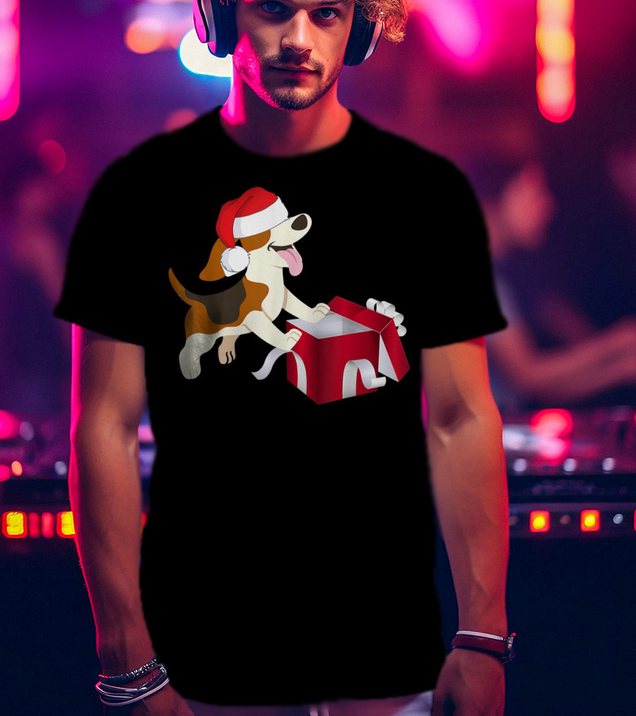 Beagle Dog Christmas Funny Santa Hat With Gift Box T-Shirt