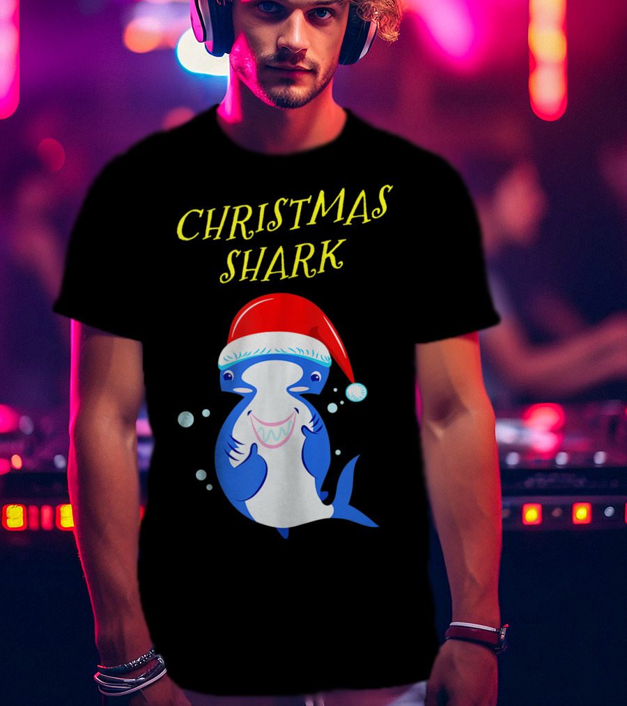 Christmas Shark Hammerhead Santa Hat T-Shirt