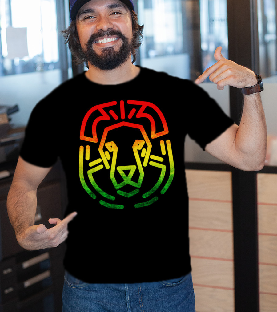 Rasta Flag Reggae Lion Jamaica Geometric T-Shirt