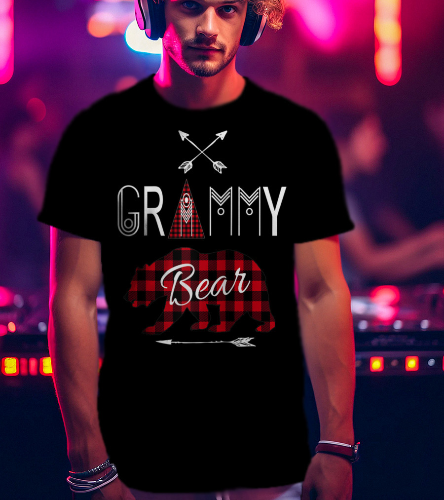 Grammy Bear Buffalo Plaid Family Vacation Rustic Arrow T-Shirt