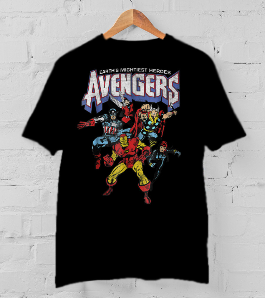 Earth's Mightiest Heroes Avengers Classic Vintage Group Shot T-Shirt