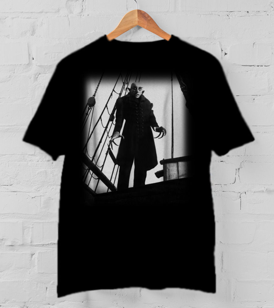 Nosferatu Vampire Classic Horror Black Dracula Iconic Ship Scene T-Shirt