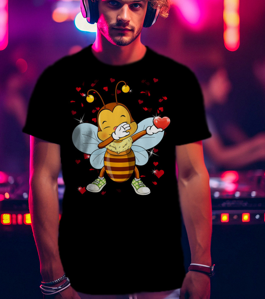Valentine Girls Cute Dabbing Bee Heart Dabs With Love And Hearts T-Shirt