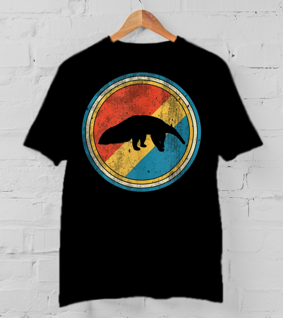 Vintage Retro Circle Giant Anteater Silhouette On Colorful Background T-Shirt