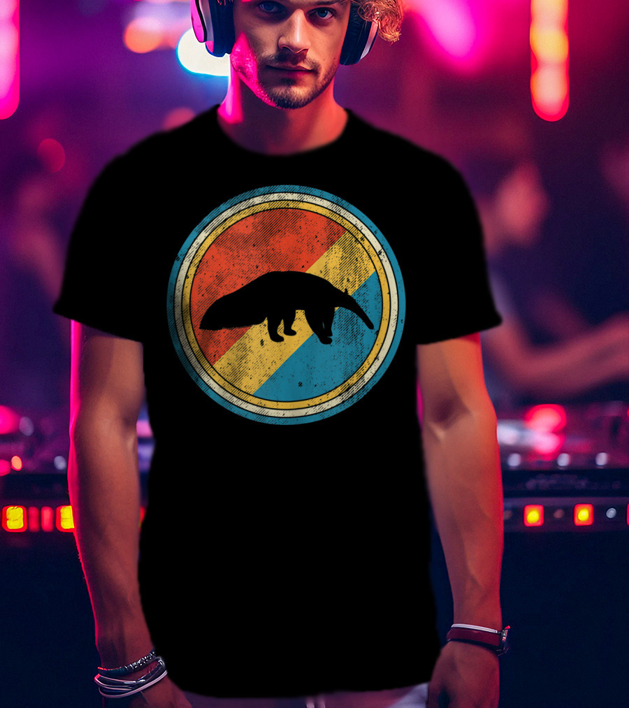 Vintage Retro Circle Giant Anteater Silhouette On Colorful Background T-Shirt