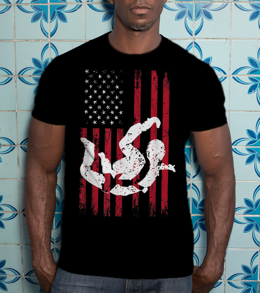 Vintage USA Flag Skydiver Parachuting T-Shirt