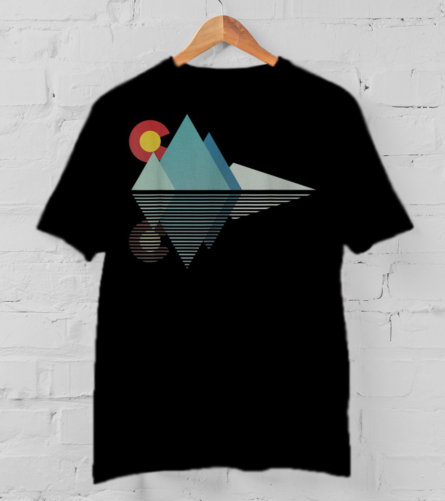 Colorado Flag Geometric Mountain Reflection T-Shirt