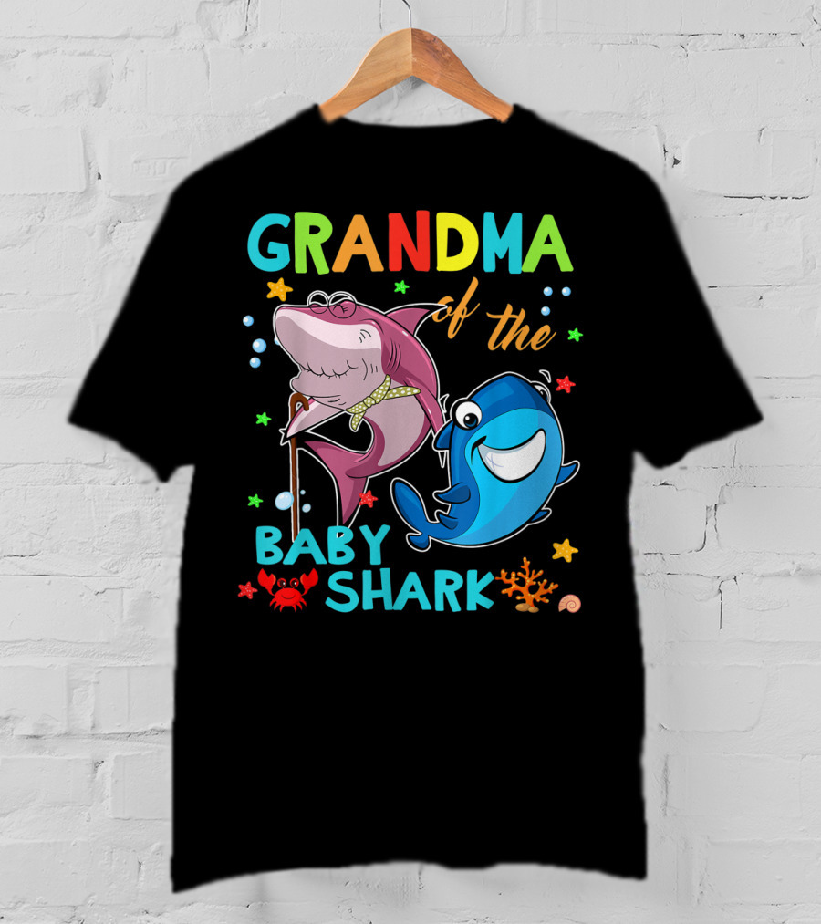 Grandma Of The Baby Shark With Colorful Cartoon Sharks And Sea Creatures T-Shirt