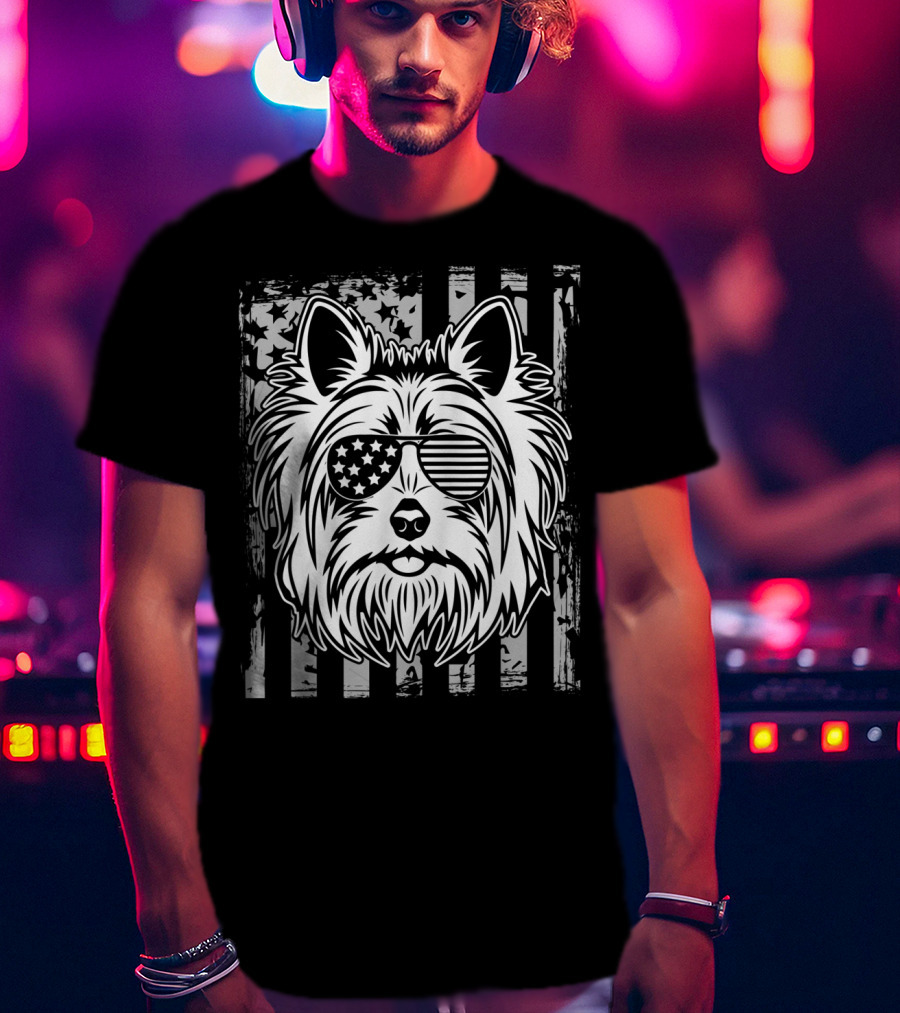 Vintage US Flag Sunglasses Yorkshire Terrier Face On Black Grunge Flag Background T-Shirt