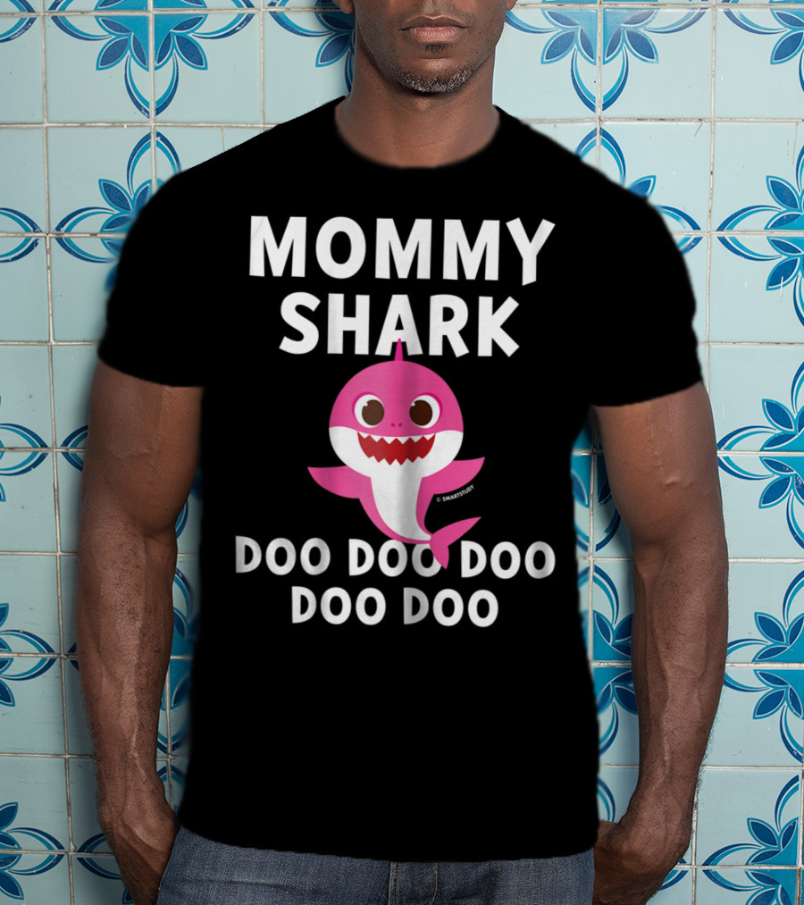 Pinkfong Mommy Shark Doo Doo Doo Doo T-Shirt