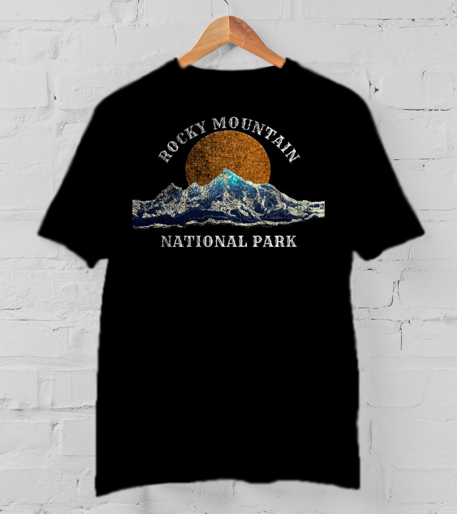 Rocky Mountain National Park Sunset Mountain Scene T-Shirt