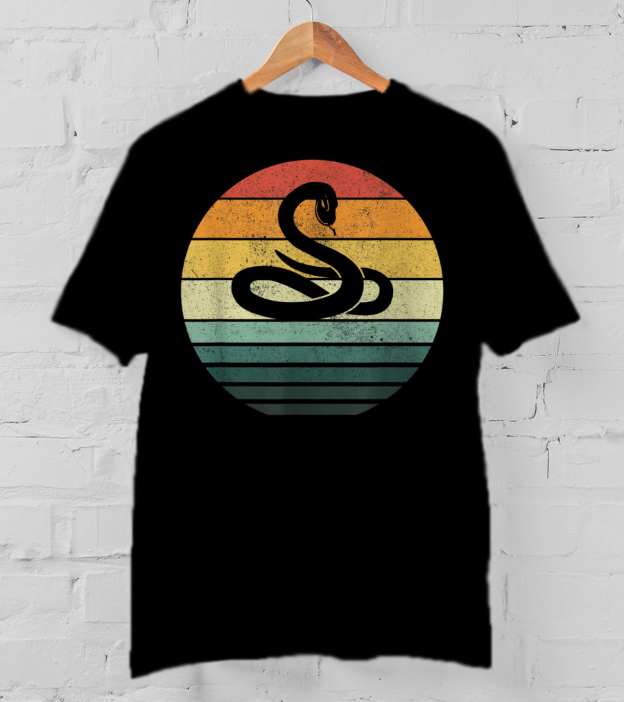 Vintage 70s Snake Sunset Nature Retro Stripes T-Shirt