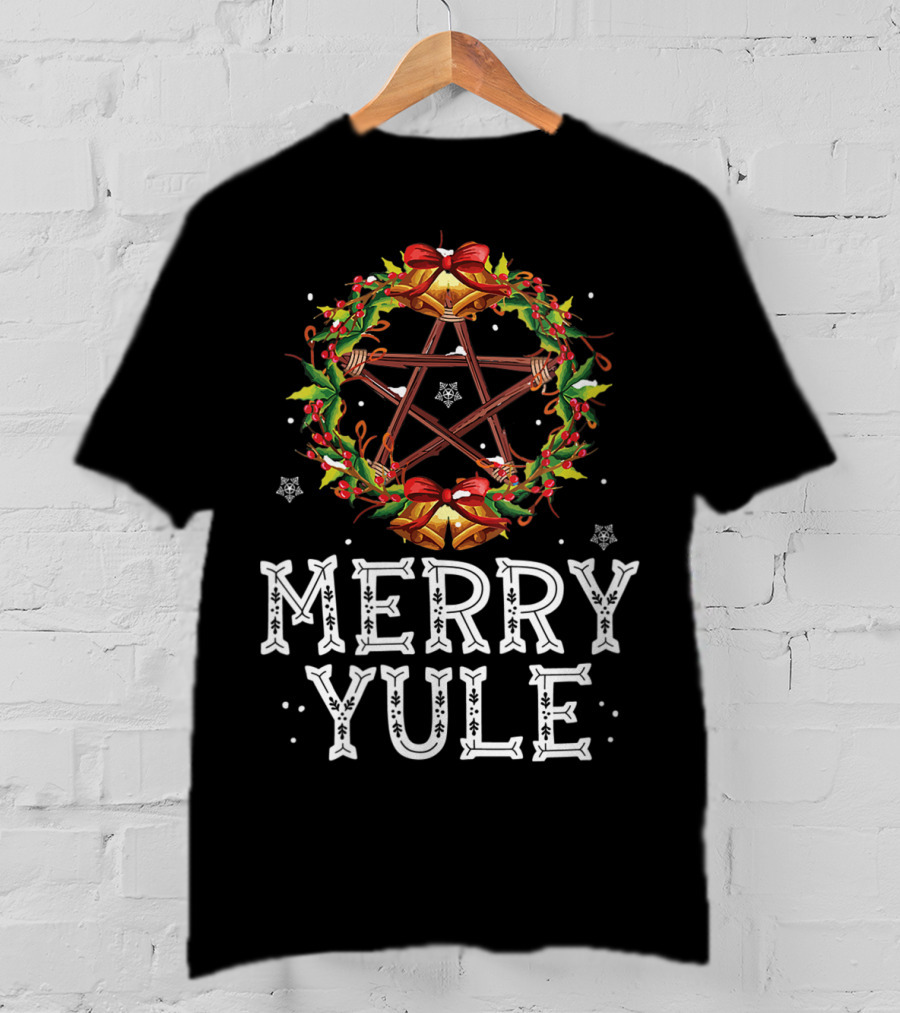 Merry Yule Holly Wreath With Pentagram And Bells T-Shirt