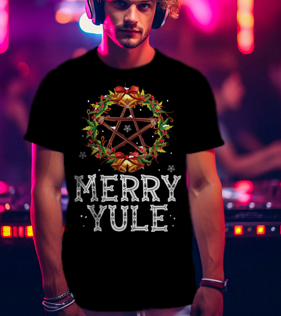 Merry Yule Holly Wreath With Pentagram And Bells T-Shirt