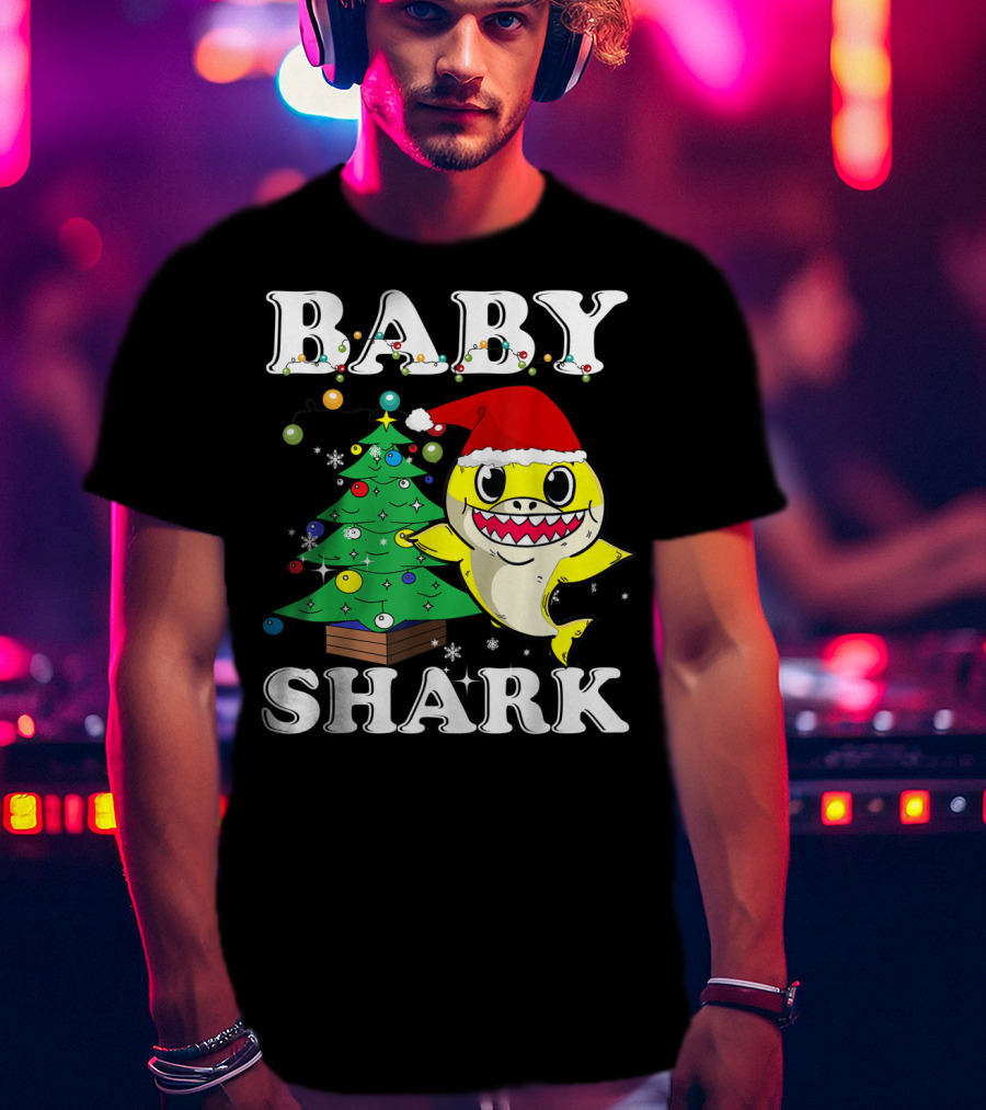 Baby Shark Christmas Tree Santa Hat T-Shirt