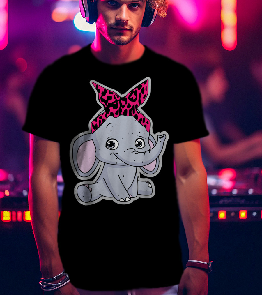 Elephants Cute Cartoon With Pink Leopard Bow T-Shirt