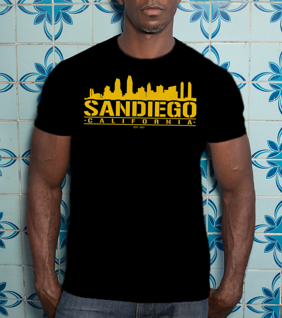 San Diego California Skyline Est. 1821 Cool Classic Look T-Shirt