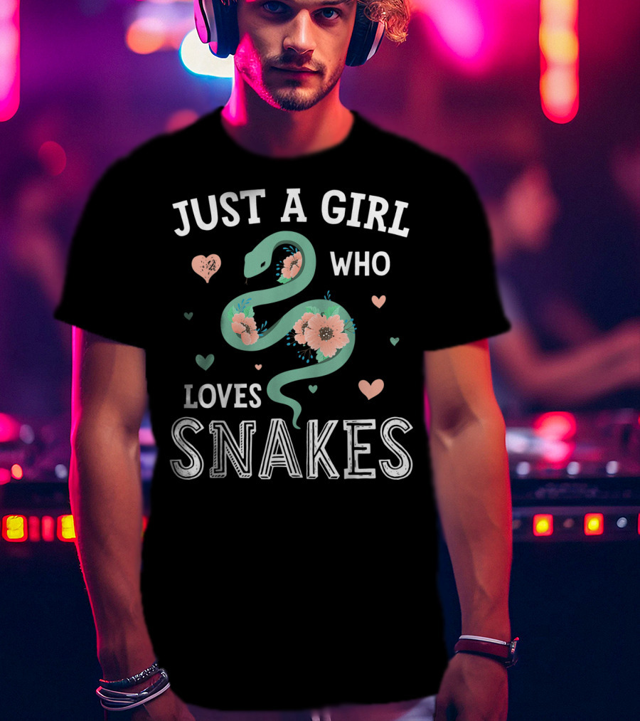 Just A Girl Who Loves Snakes With Hearts And Flowers T-Shirt