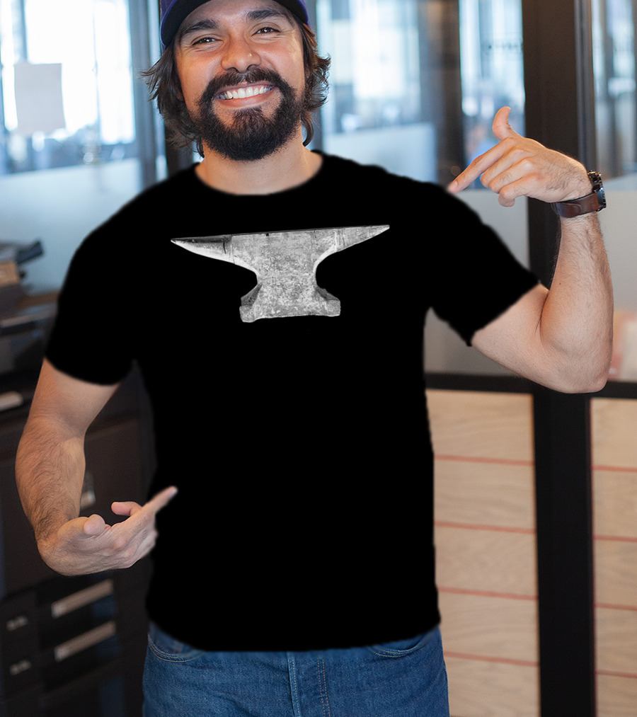 Blacksmith Anvil Bladesmith Welder Mac T-Shirt