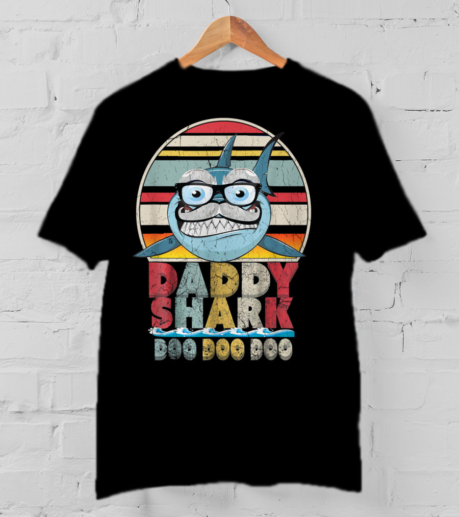 DADDY SHARK DOO DOO DOO Vintage Cute Shark With Glasses T-Shirt