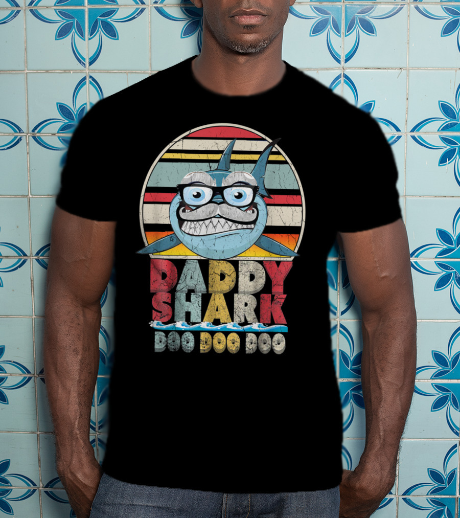DADDY SHARK DOO DOO DOO Vintage Cute Shark With Glasses T-Shirt