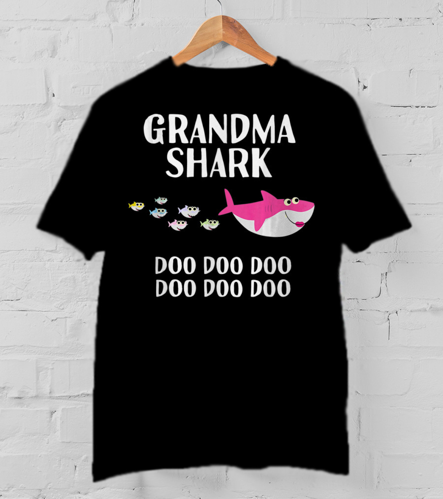 Grandma Shark Doo Doo Doo Family Matching T-Shirt