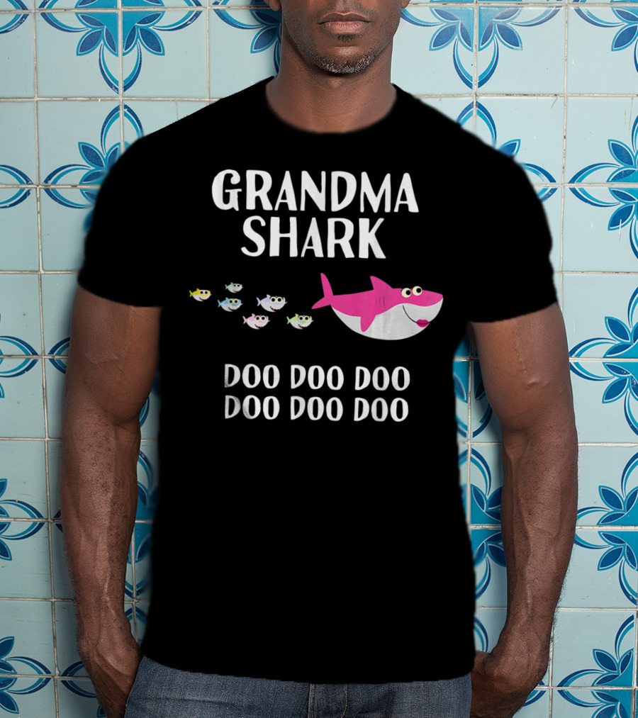 Grandma Shark Doo Doo Doo Family Matching T-Shirt