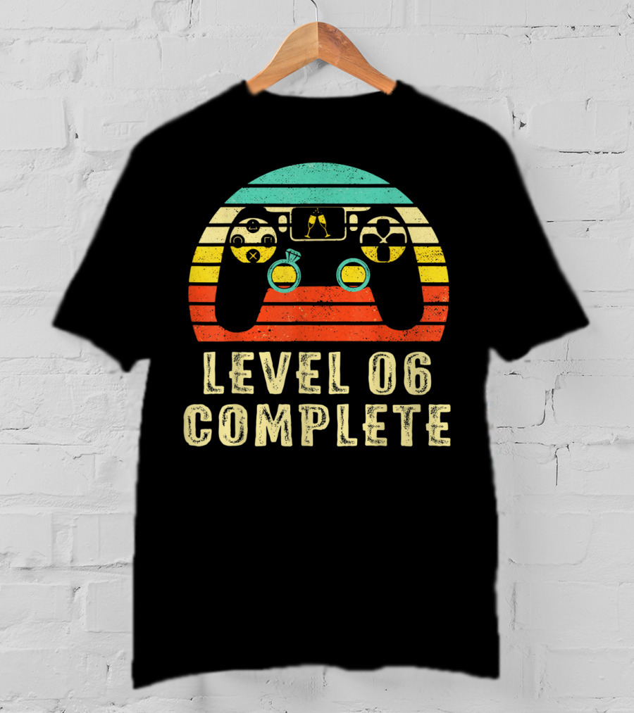 Level 06 Complete Vintage Gamer Controller Celebrate 6th Wed T-Shirt