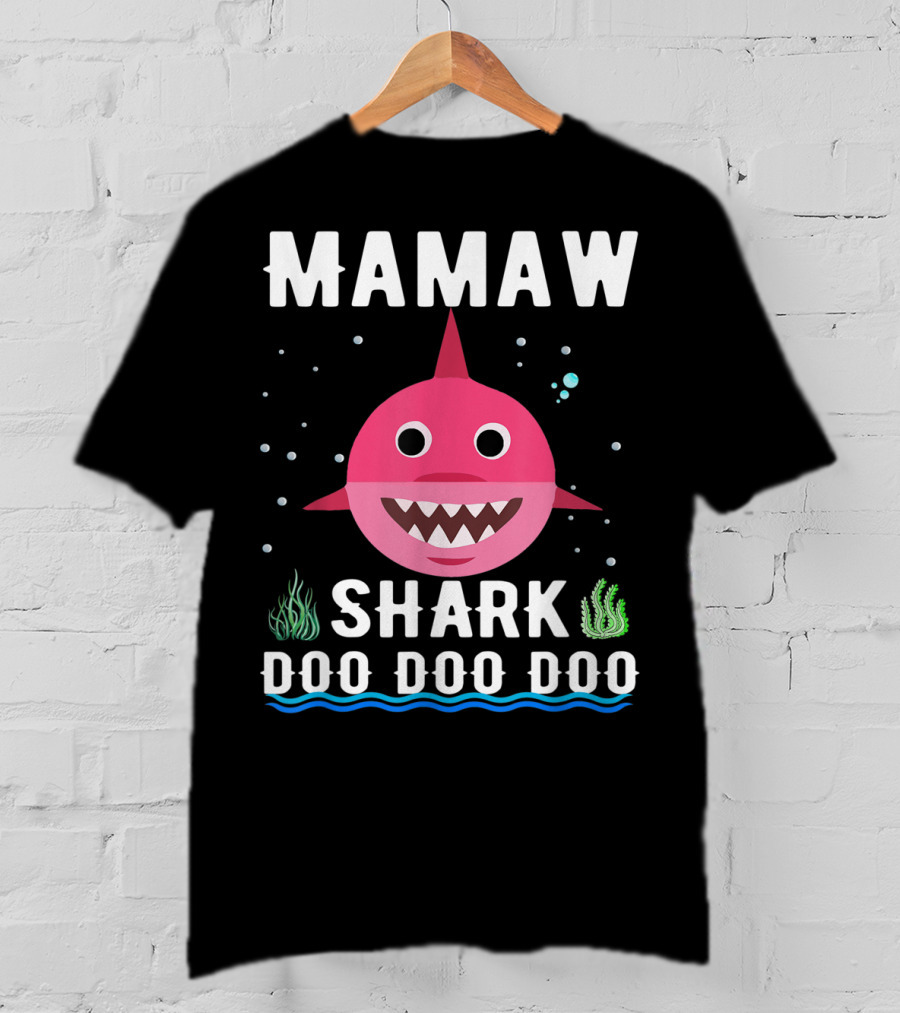 Mamaw Shark Doo Doo Doo Family Pink Shark Illustration Bubbles Waves Seaweed T-Shirt