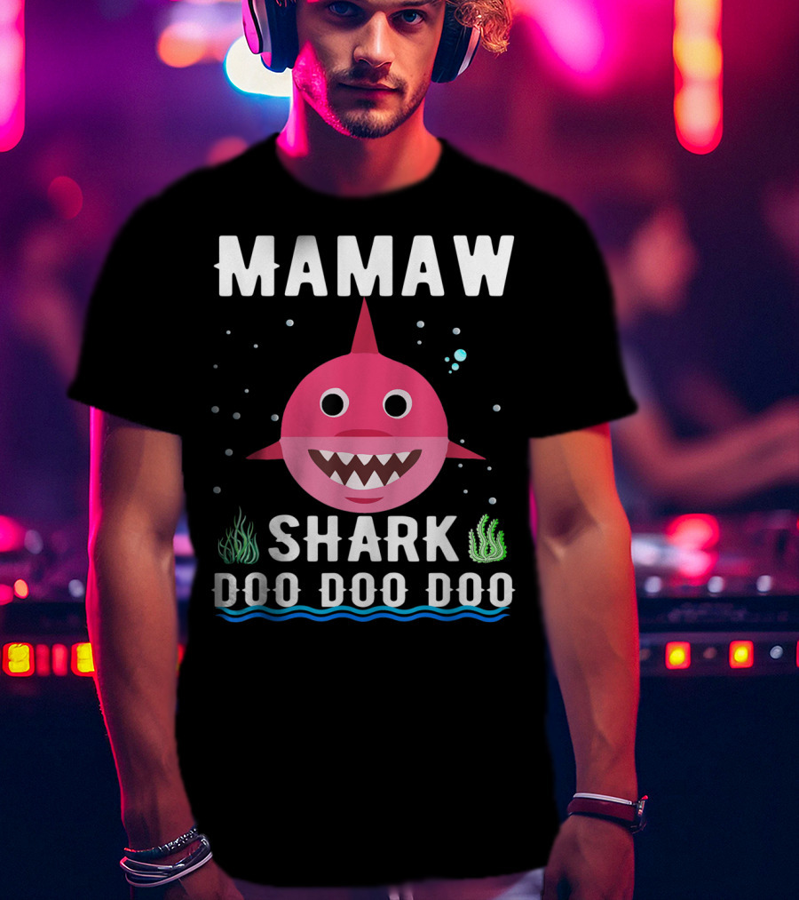 Mamaw Shark Doo Doo Doo Family Pink Shark Illustration Bubbles Waves Seaweed T-Shirt