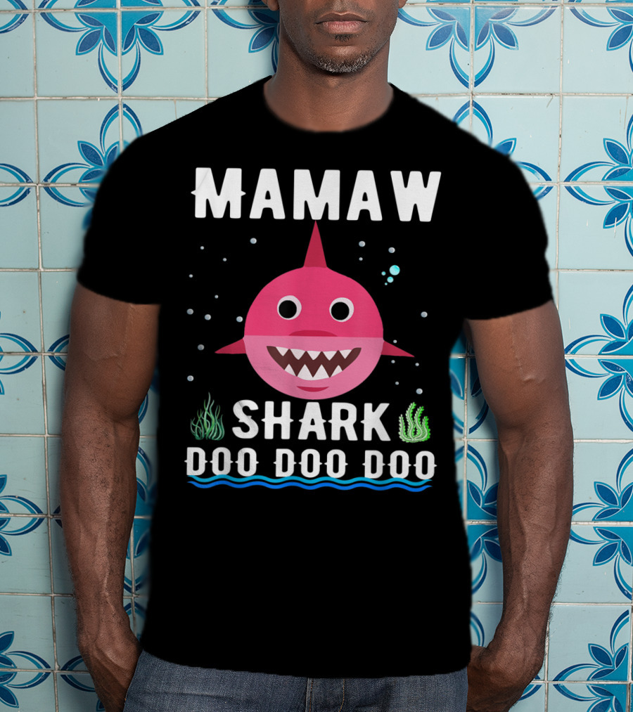 Mamaw Shark Doo Doo Doo Family Pink Shark Illustration Bubbles Waves Seaweed T-Shirt