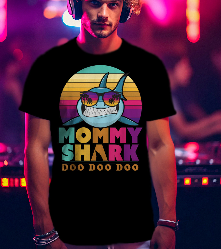 Mommy Shark Doo Doo Doo Retro Sunset With Sunglasses T-Shirt