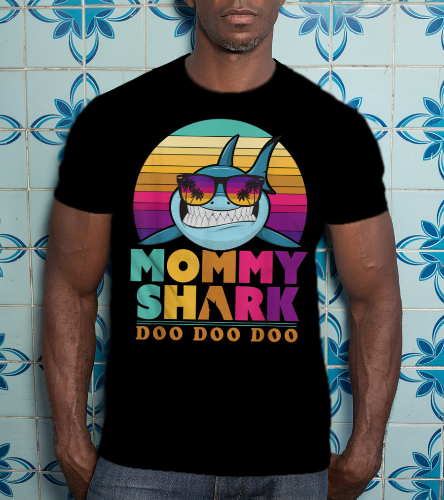 Mommy Shark Doo Doo Doo Retro Sunset With Sunglasses T-Shirt