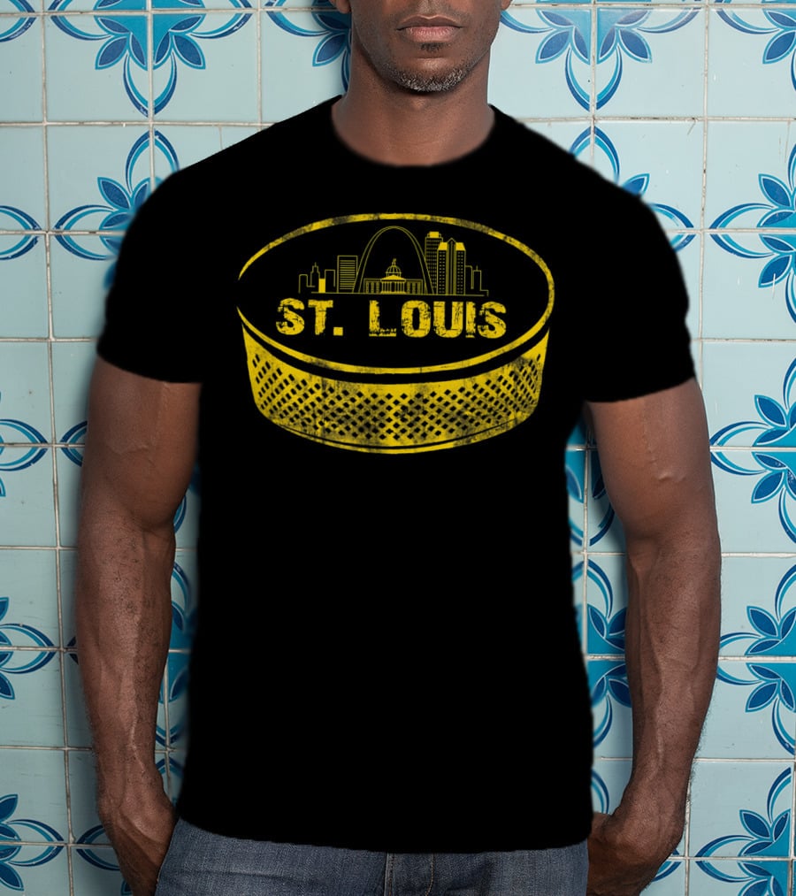 St Louis Missouri Cityscape Hockey Puck Retro T-Shirt