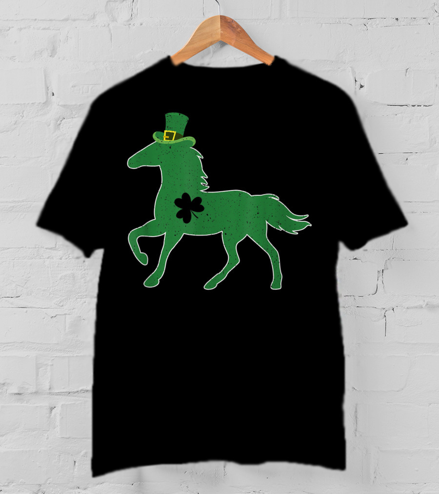 Funny Green Horse With Shamrock St Patrick's Day T-Shirt
