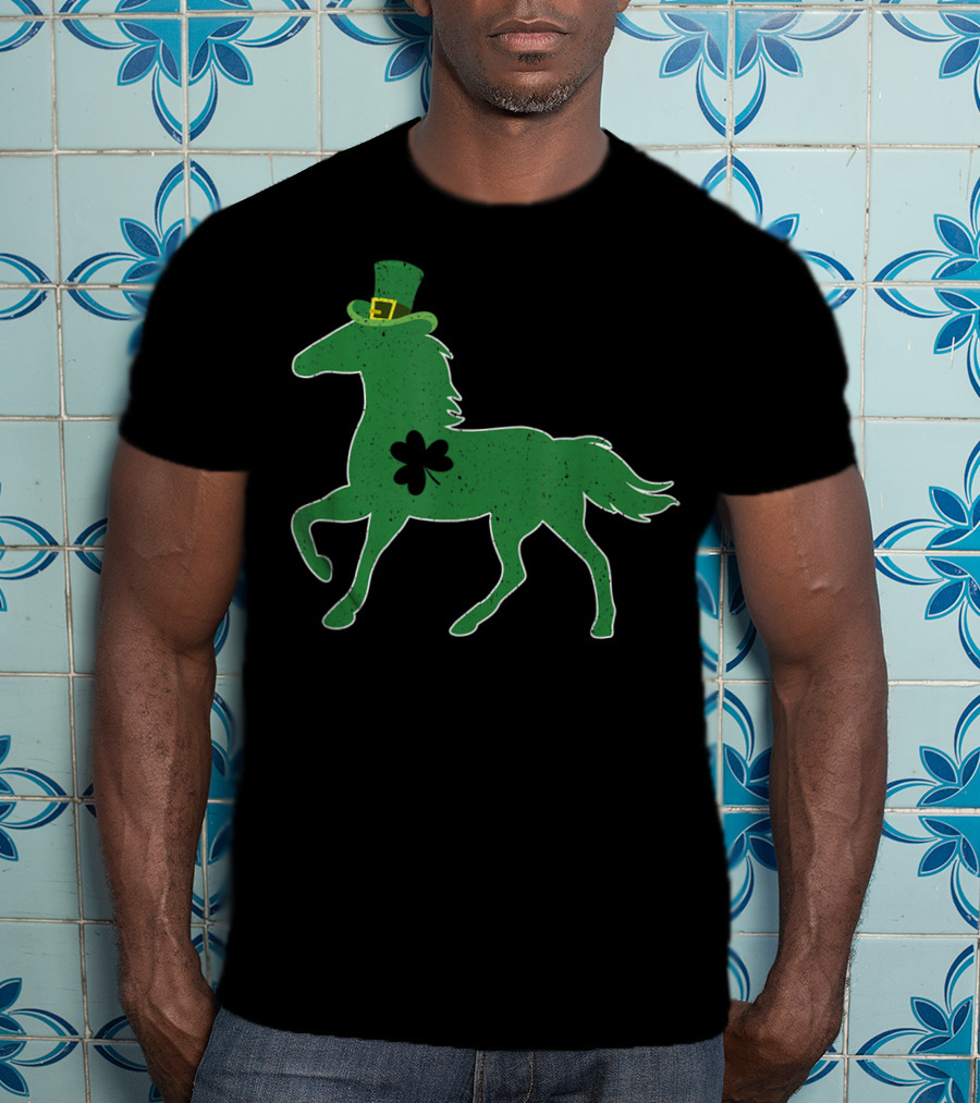 Funny Green Horse With Shamrock St Patrick's Day T-Shirt