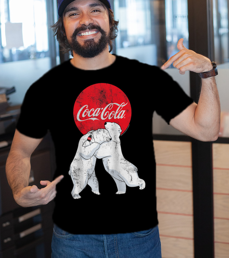 Coca-Cola Christmas Polar Bears Hugging With Red Circle Classic BL T-Shirt