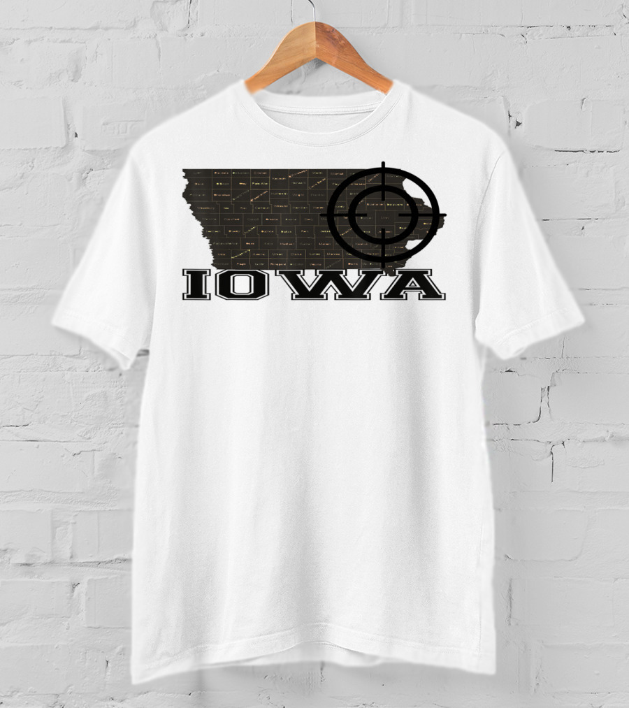 Iowa Map Vintage Fun Black With Target Overlay T-Shirt