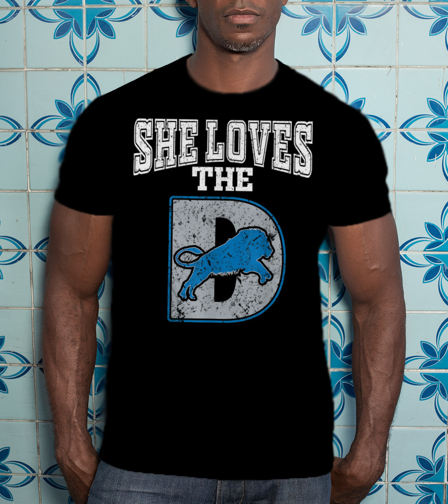 She Loves The D Detroit Michigan Lion Logou T-Shirt