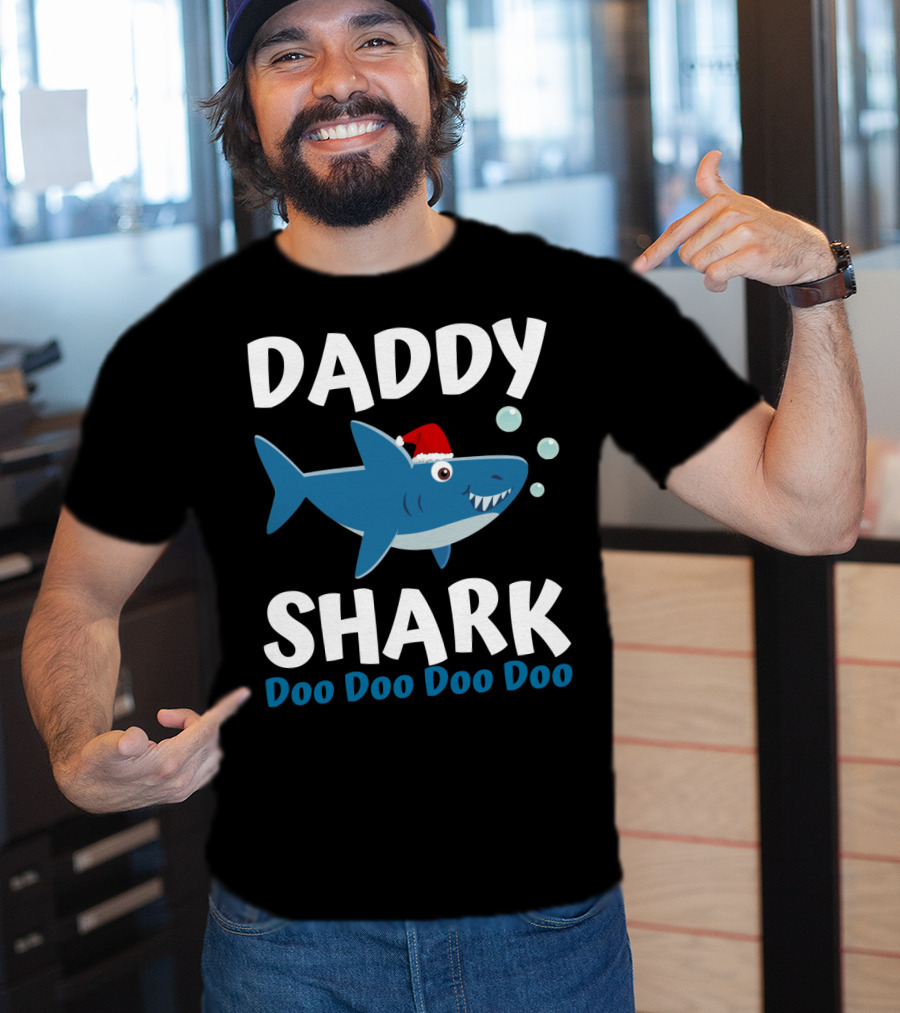 Daddy Shark Doo Doo Doo Doo Christmas Family Shark T-Shirt