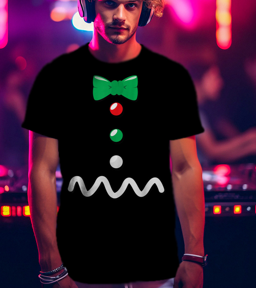 Gingerbread Man Christmas Bow Tie Décor T-Shirt